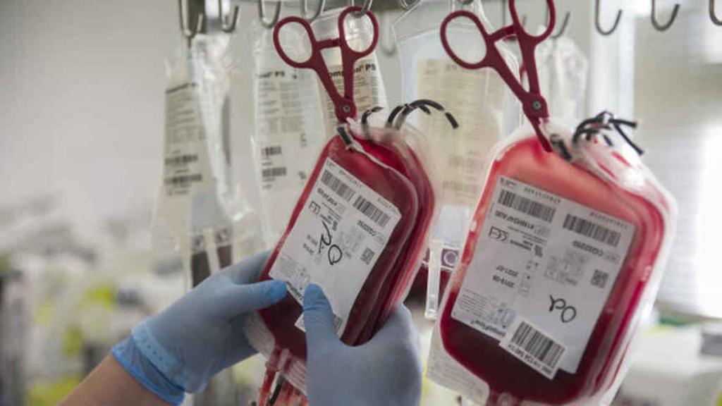 Donación de sangre en una imagen de archivo