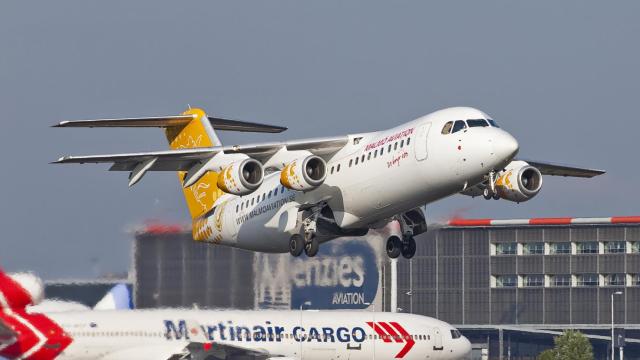 Modelo Bae 146 despegando