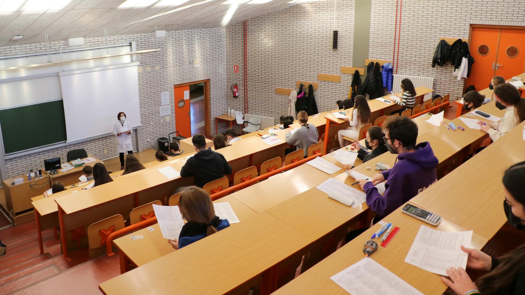 Alumnos en la Universidad de León
