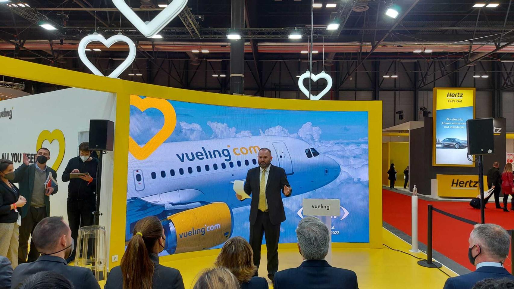 Calum Laming, director de cliente de Vueling en Fitur.