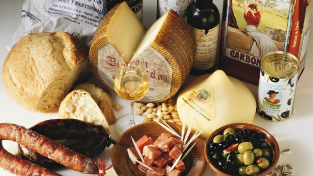 Alimentos y moho: algunos son seguros, otros no.