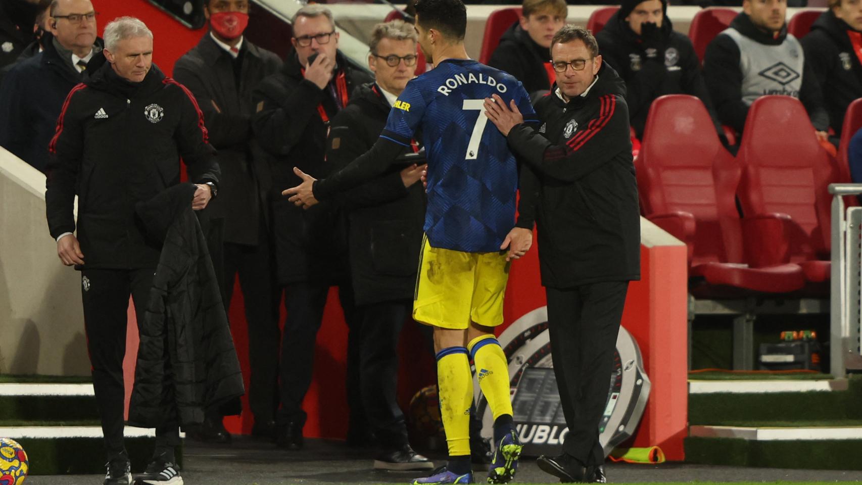 Cristiano Ronaldo, enfadado tras ser cambiado por Ralf Rangnick
