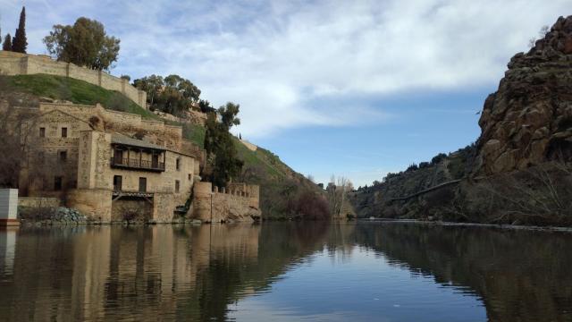 El río Tajo a su paso por Toledo.
