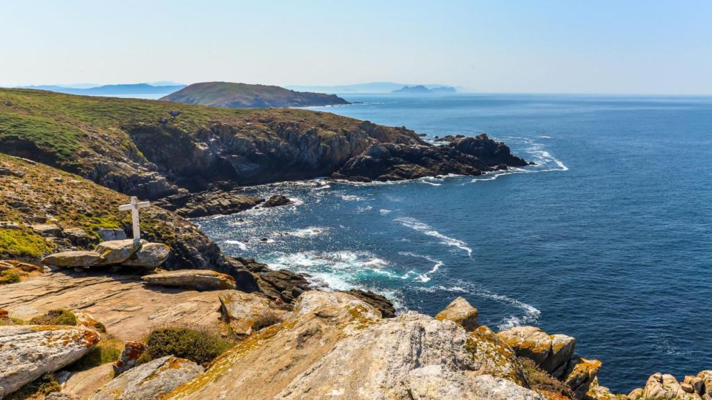 Entorno do Burato do Inferno, isla de Ons. Foto: Shutterstock.