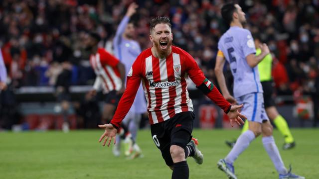 Iker Muniain celebra el tercer gol del partido.