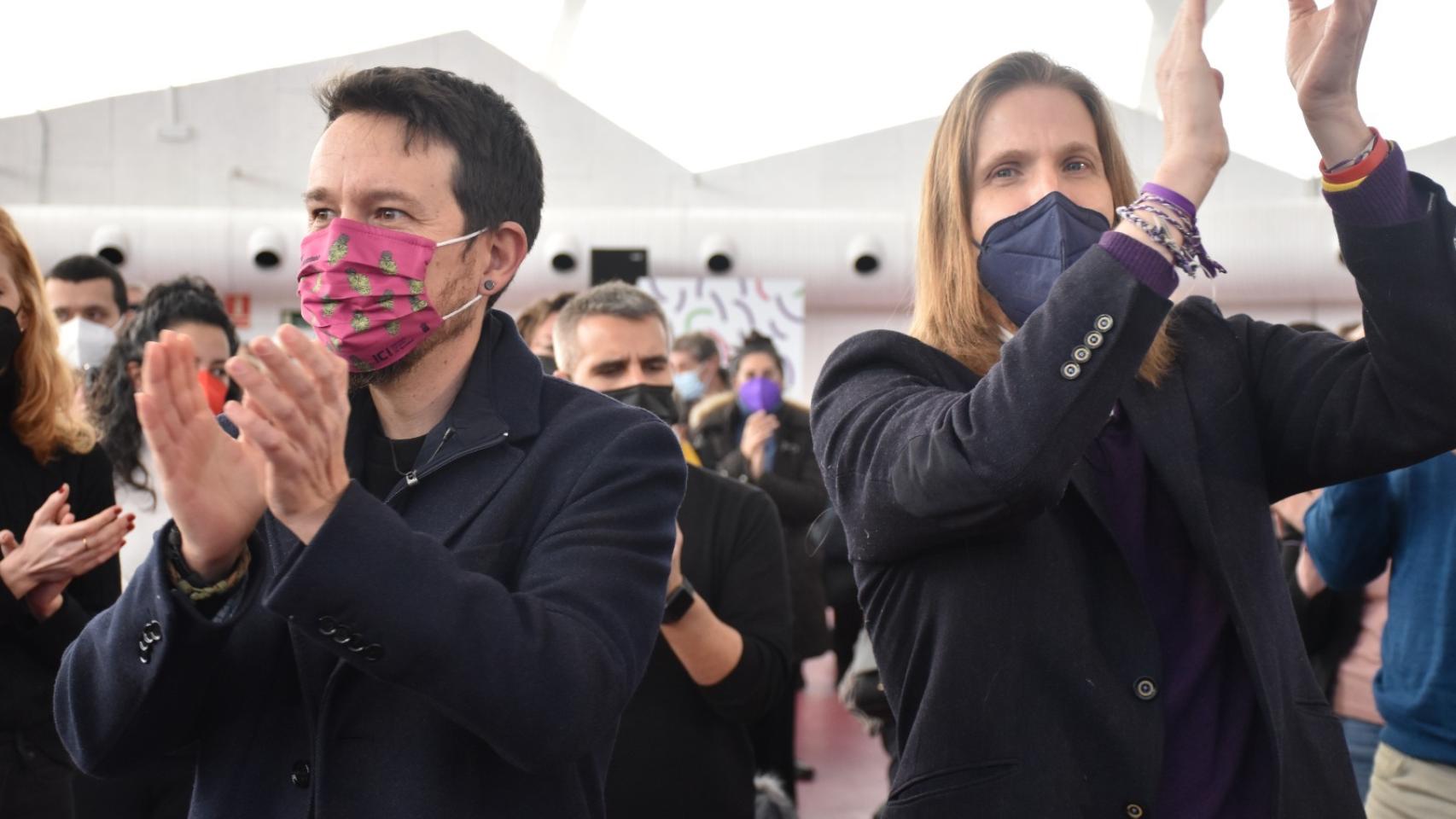 Pablo Iglesias (i) y Pablo Fernández (d), candidato de Podemos en Castilla y León.