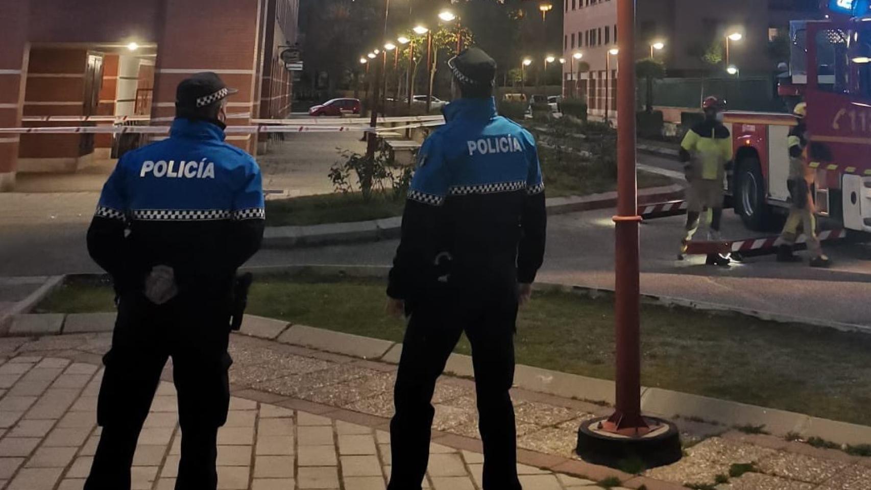 Imagen de dos agentes de la Policía Municipal