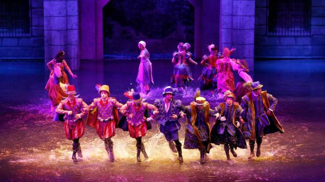 Varios actores de Puy du Fou durante uno de los espectáculos.