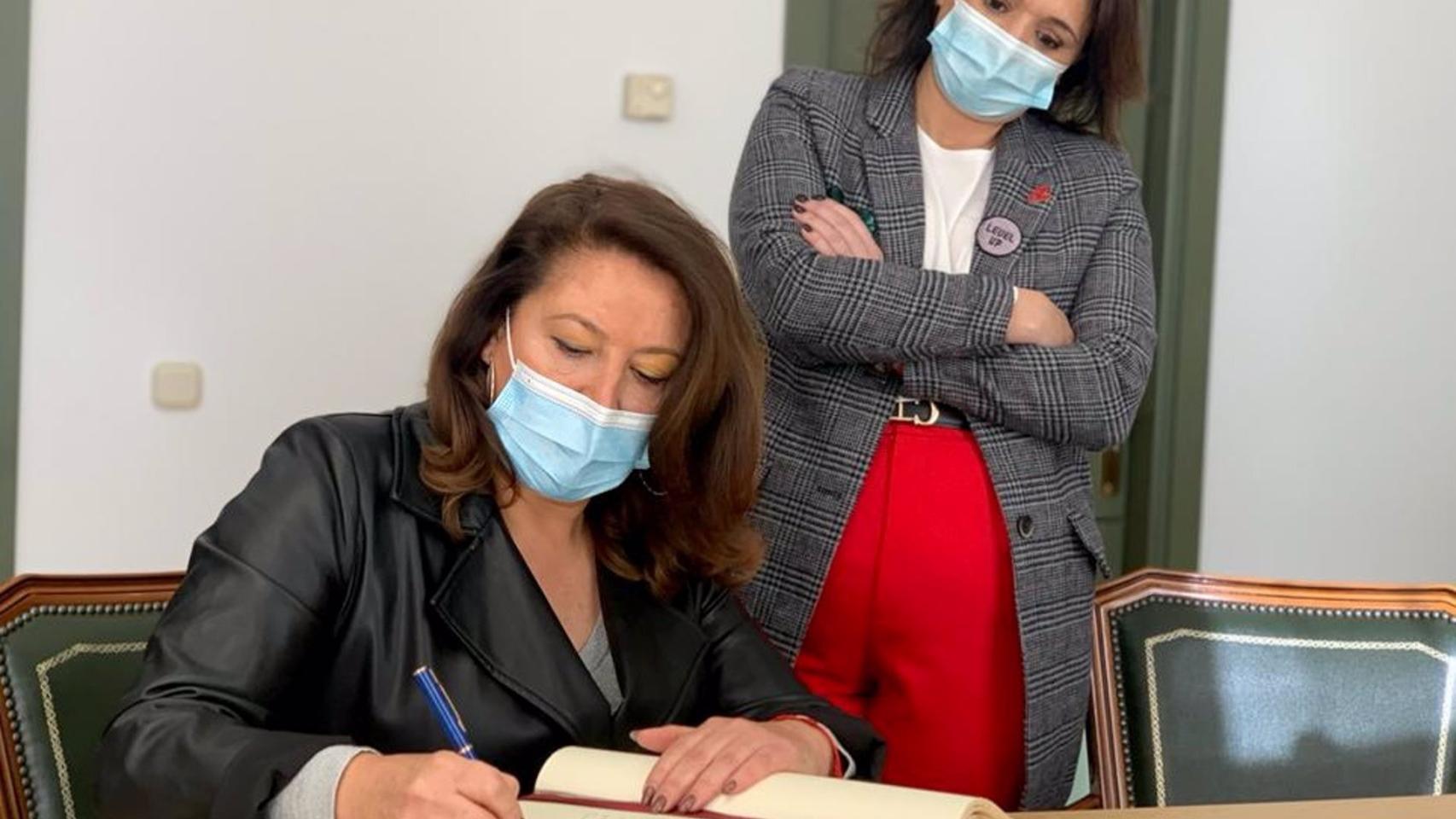 La consejera Carmen Crespo, en su visita al Ayuntamiento de Torremolinos.