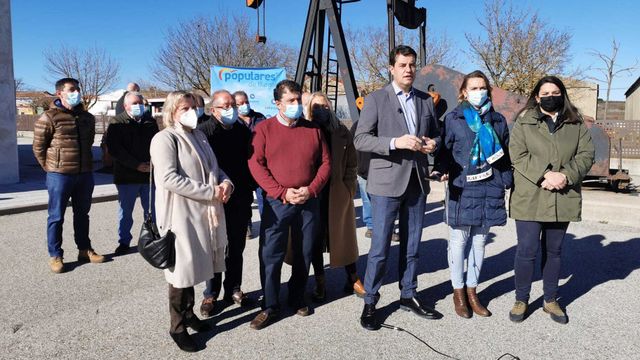 Ángel Ibáñez en su visita a las localidades de Sargentes de la Lora y Covanera