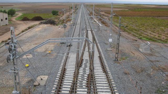 Adif contrata obras para optimizar el ferrocarril convencional en las provincias de Toledo y Ciudad Real