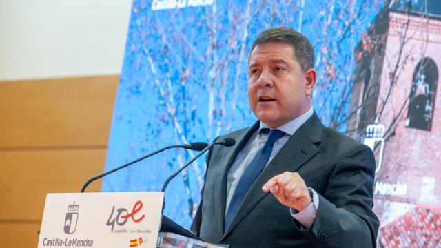 Emiliano García-Page, presidente de la Junta de Comunidades de Castilla-La Mancha, este lunes en Alovera (Guadalajara). Foto: JCCM.