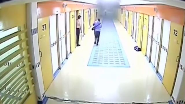 Cámaras de seguridad de la cárcel de Villena, en imagen de archivo.