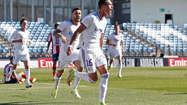 Rafa Marín celebra un gol con el Real Madrid Castilla.