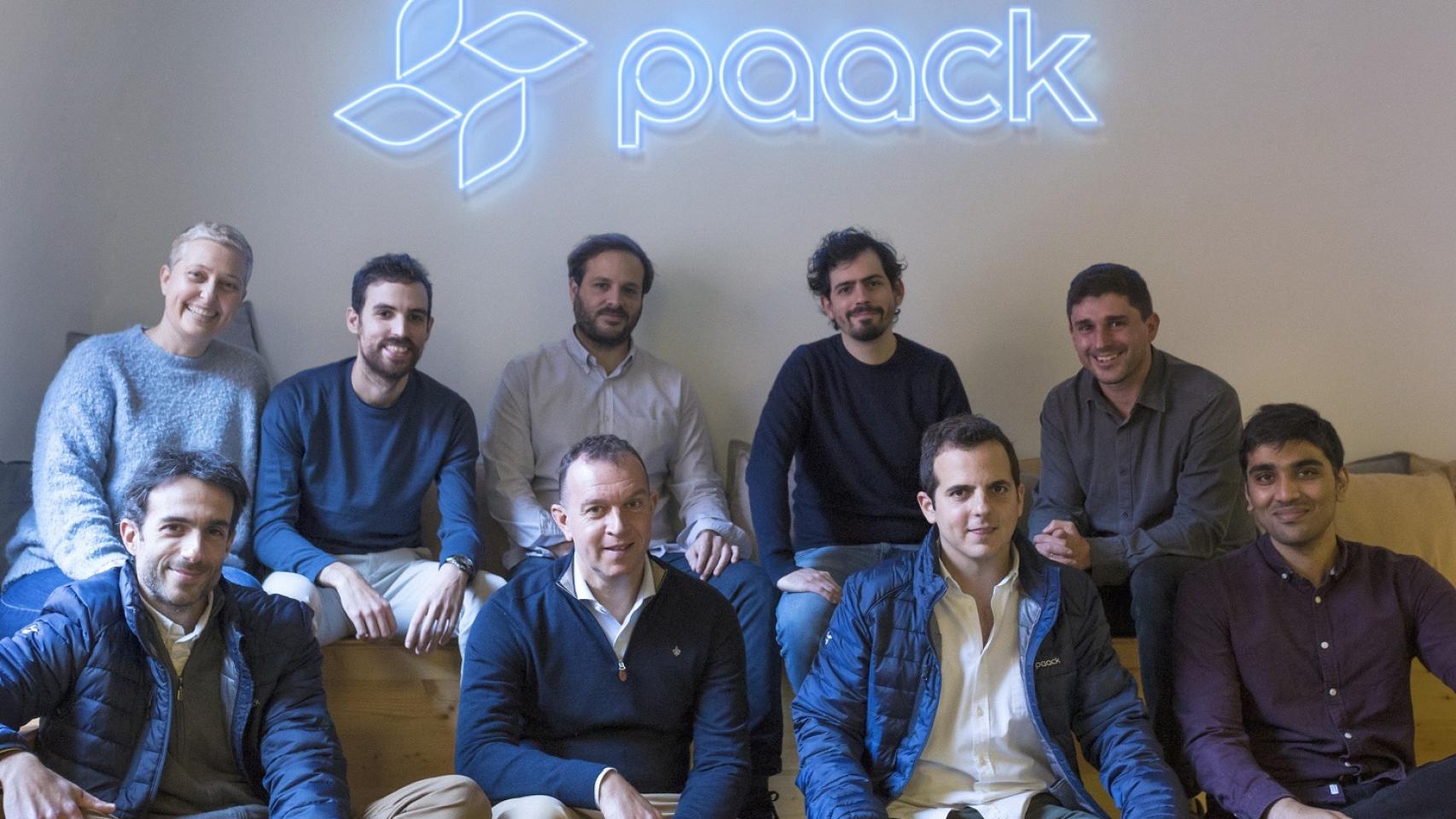 De izquierda a derecha: Arriba: Irene Rodríguez (VP of People); Ignacio López (COO); Jan de Tienda (Chief of Data and Strategy and Expansion); Luís Camara (Head of Product); Xavier Rosales (Co-founder & GM Iberia) Abajo: Isaac Cabezas (CFO); Olivier Colinet (CTPO); Fernando Benito (Co-founder & CEO); Suraj Shirvankar (Co-founder & CTO).