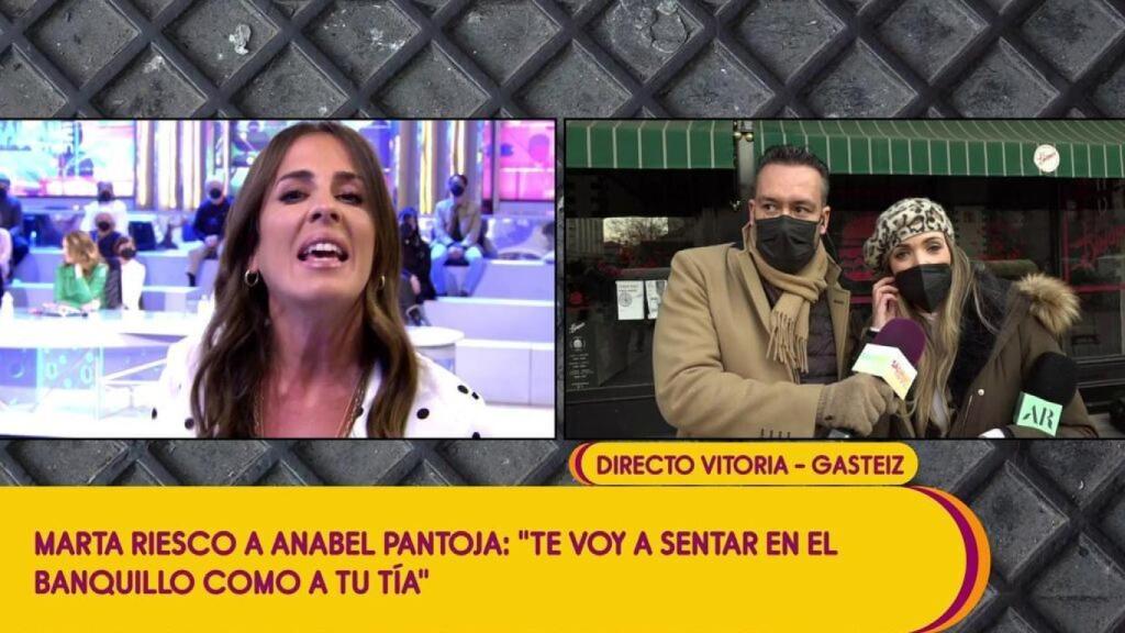 Anabel Pantoja y Marta Riesco, en un tenso enfrentamiento en directo en 'Sálvame'.