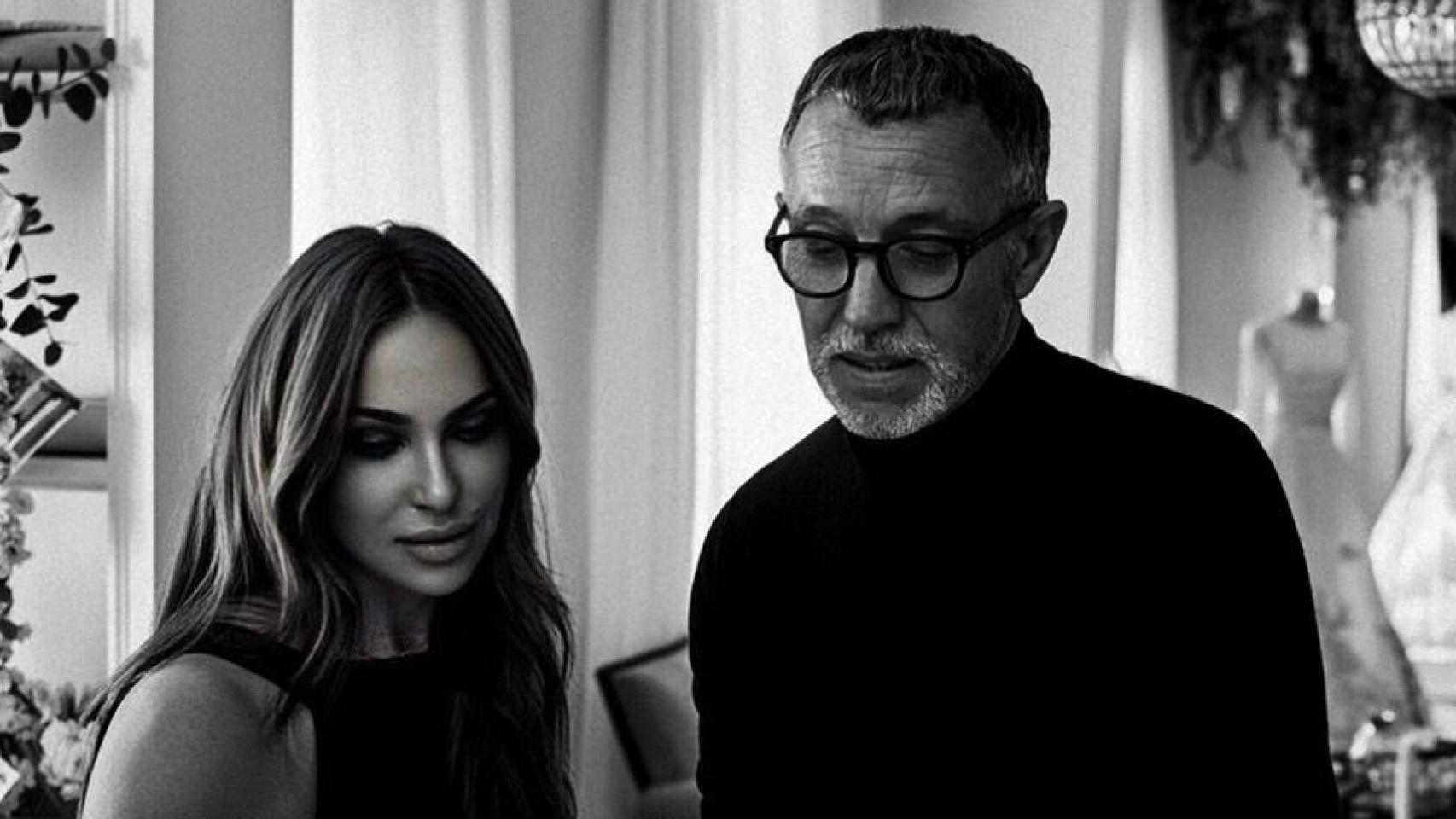El diseñador Fernando Claro y su hija Beatriz en su atelier.