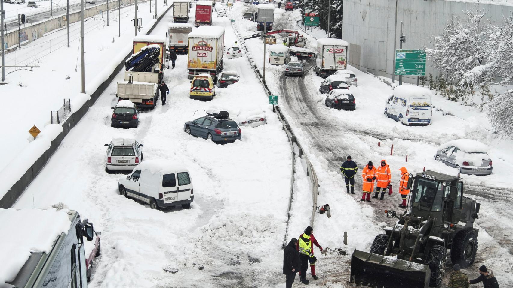 El temporal de nieve Elpida 'congela' Grecia