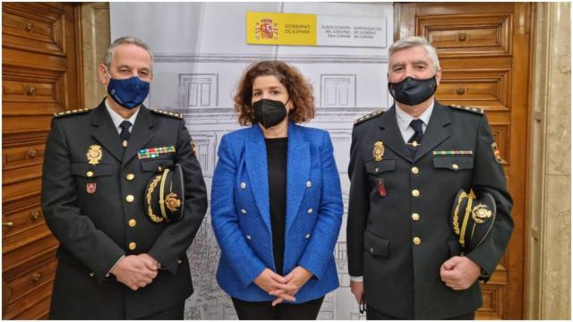 Primer encuentro de trabajo del comisario y la subdelegada del Gobierno en A Coruña.