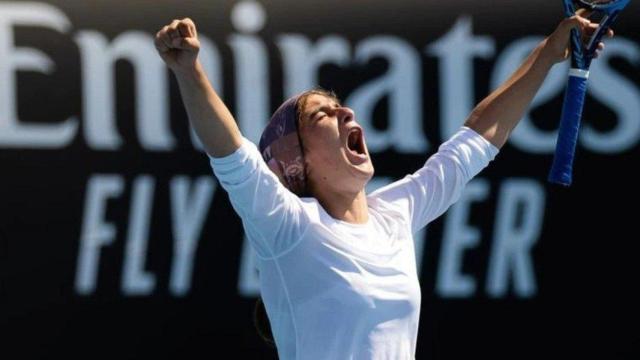 Meshkatolzahra Safi celebra su victoria en Australia.