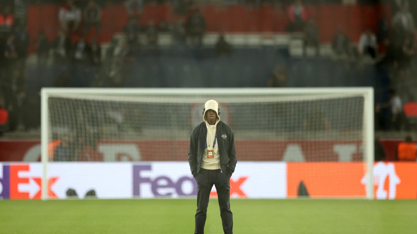 Ilaix Moriba antes de un partido ante el PSG