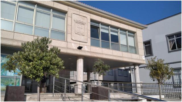 El punto de recogida de firmas se ubica en el concello.