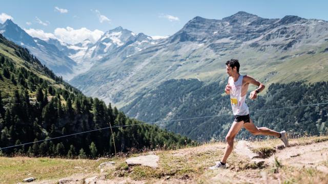 Kilian Jornet durante una carrera por la montaña