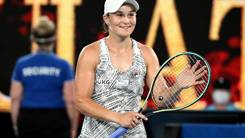 Ashleigh Barty celebra su victoria en el Abierto de Australia 2022