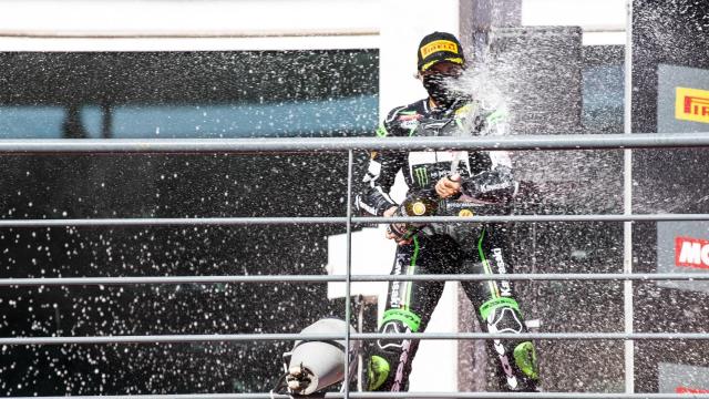 Ana Carrasco celebra un triunfo.