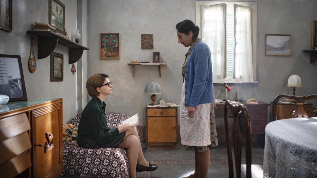 Fotograma de la tercera temporada de 'La amiga estupenda'.