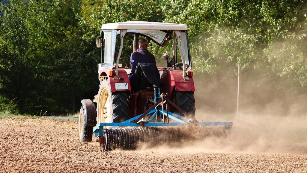 Imagen de archivo de un tractor