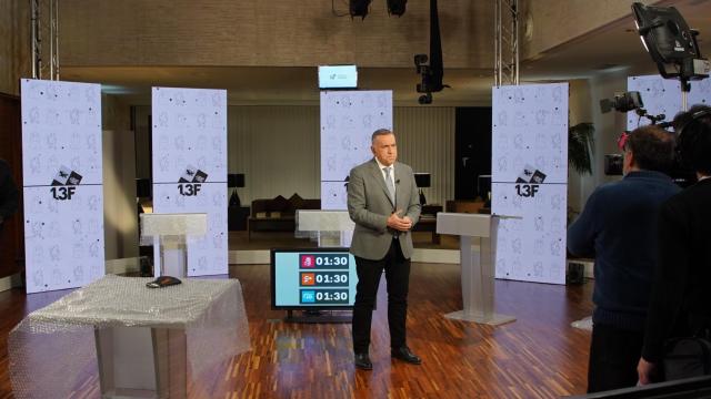 El presentador del debate Xavier Fortes / Eduardo Margareto ICAL