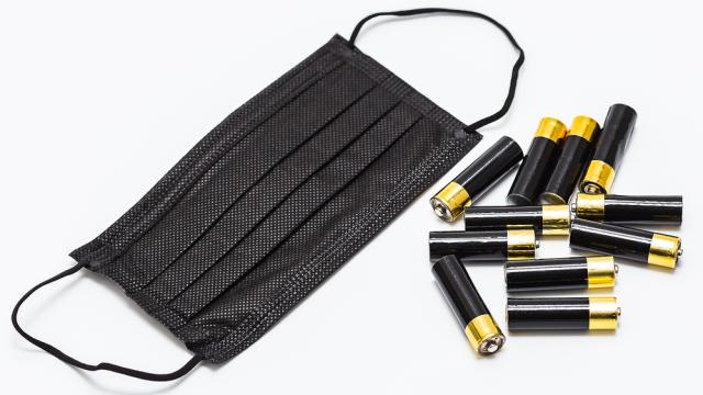 Mascarillas recicladas para crear pilas