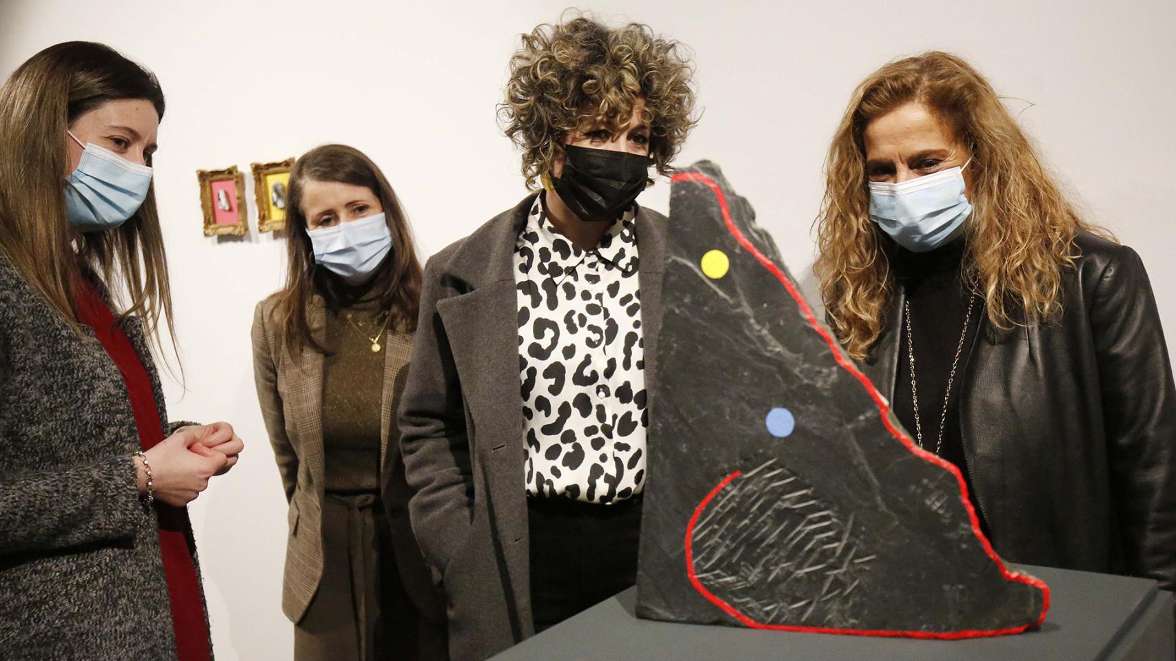 La sede de la Diputación en Vigo acoge la exposición de Rosa Neutro