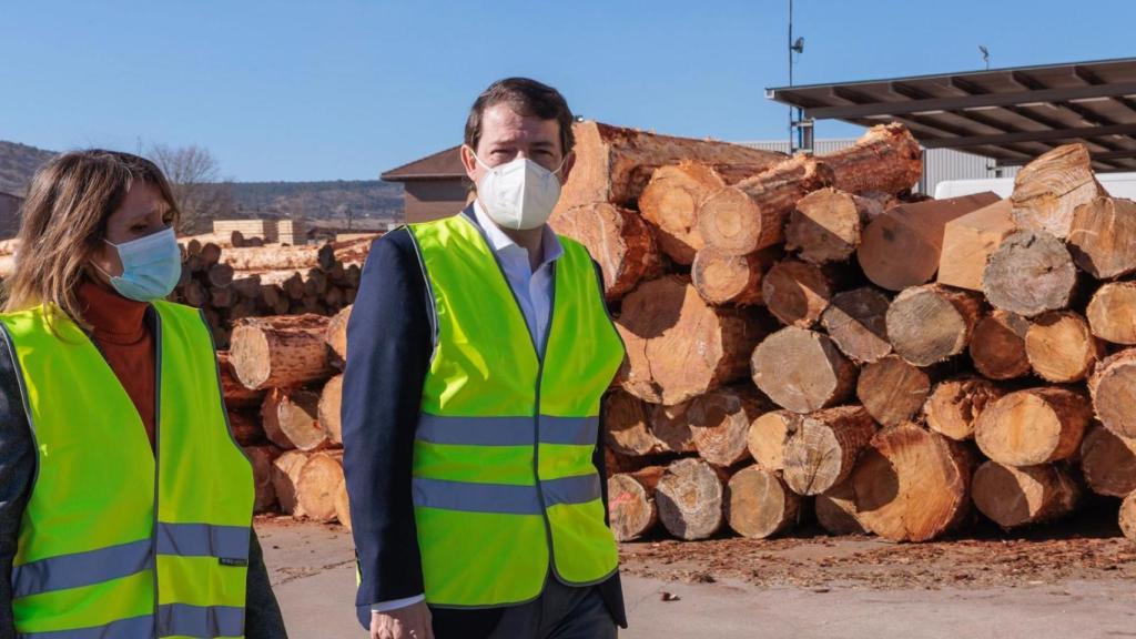 Mañueco en una visita a Soria