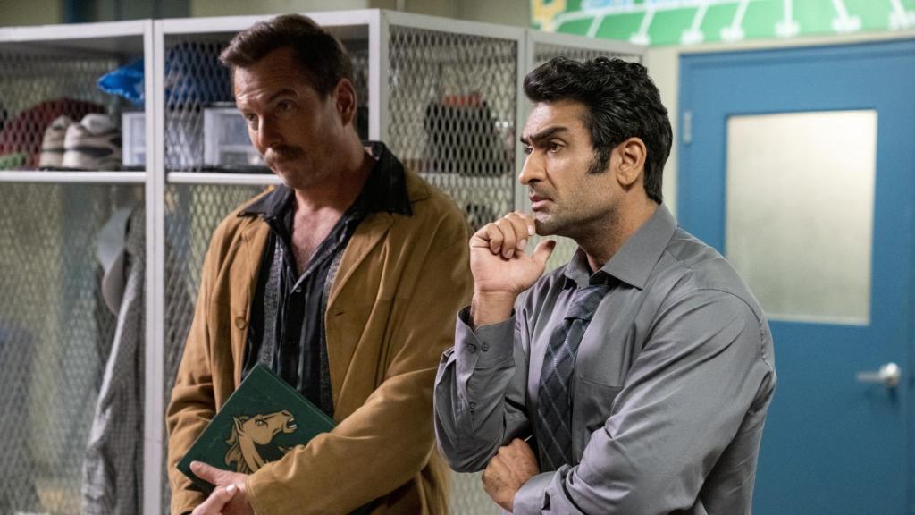 Will Arnett y Kumail Nanjiani en uno de los episodios de la serie.