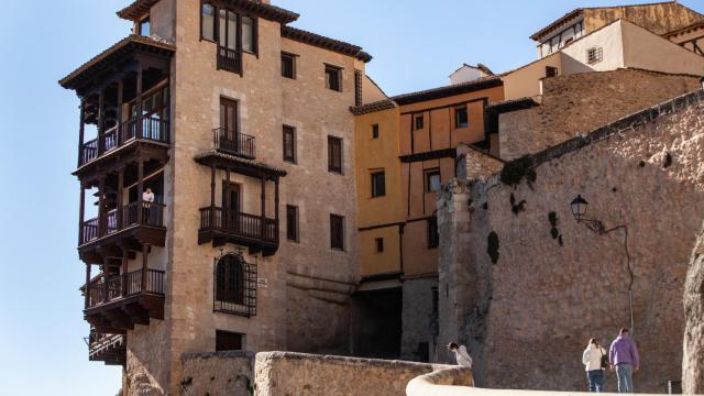 Vista de las Casas Colgadas de Cuenca desde el Puente de San Pablo.