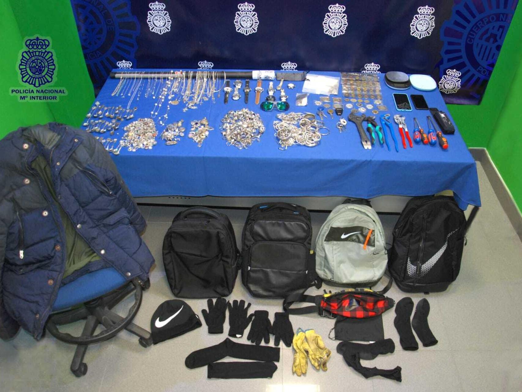 Imagen del material intervenido por la Policía Nacional