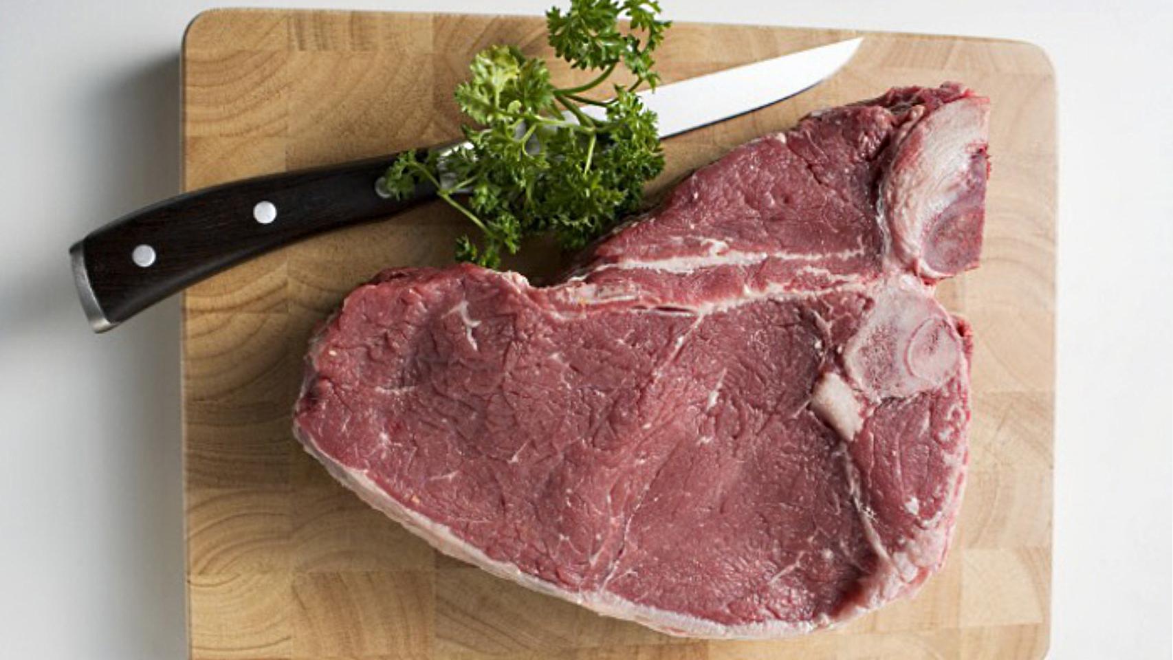 Carne cruda.