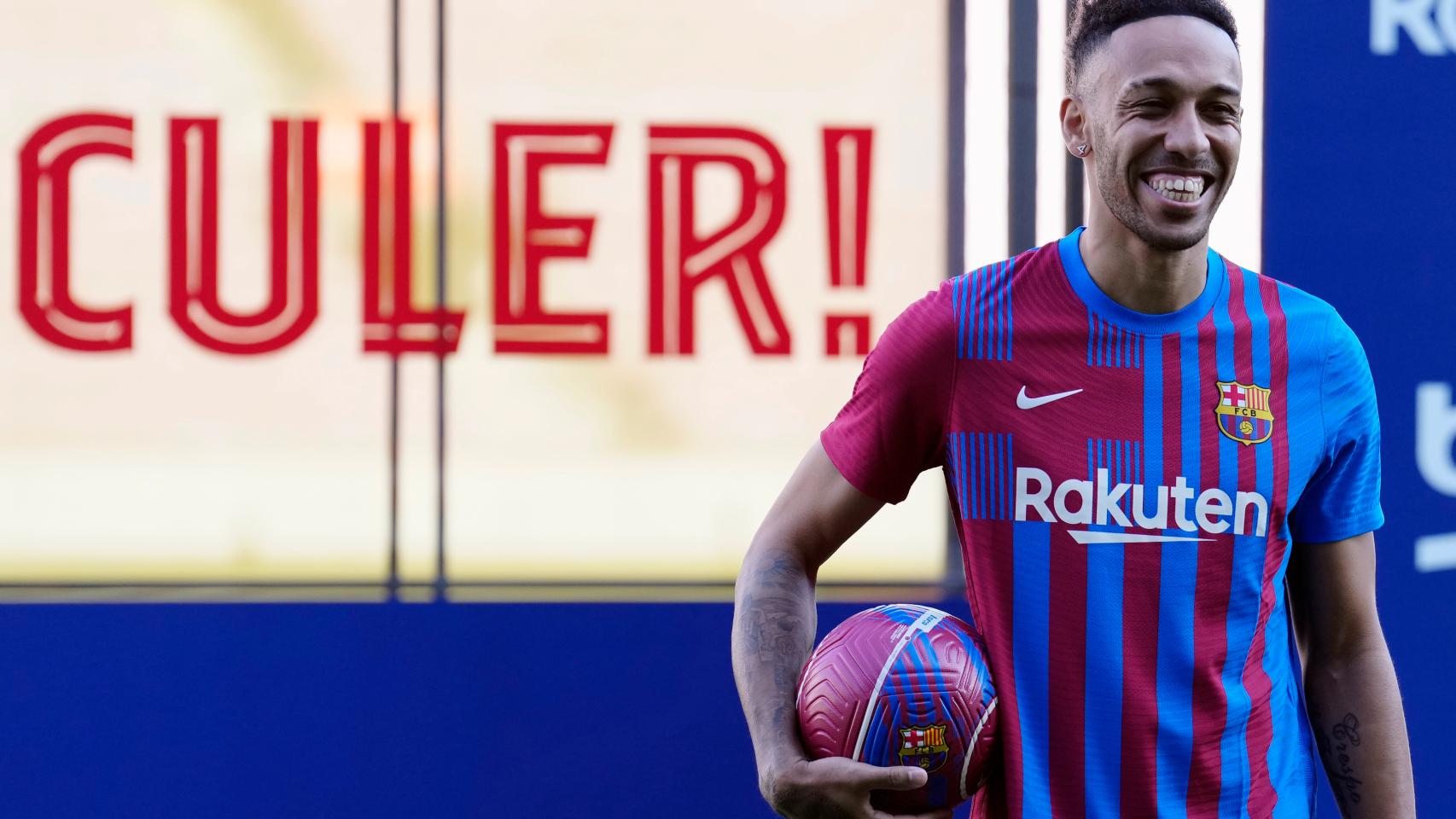 Pierre Emerick Aubameyang durante su presentación en el Camp Nou