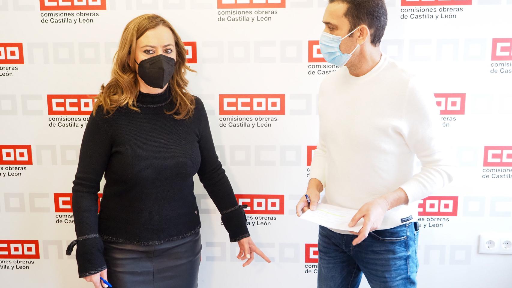 Virginia Barcones junto al secretario regional de CCOO, Vicente Andrés