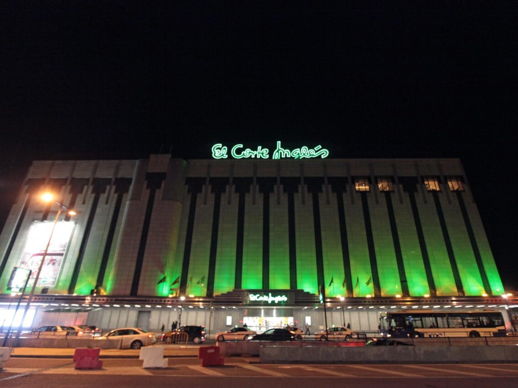 Imagen de la fachada del Corte Inglés de Paseo Zorrilla, en Valladolid.