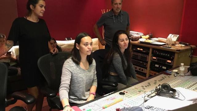 Salomé Limón con Emilio Aragón, La Mala Rodríguez y Alba Molina en el estudio.