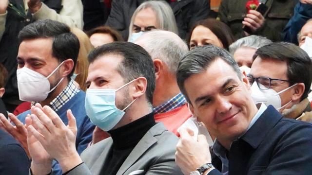 Acto electoral en León del candidato del PSOE a la Presidencia de la Junta, Luis Tudanca y el ecretario general del PSOE, Pedro Sánchez.