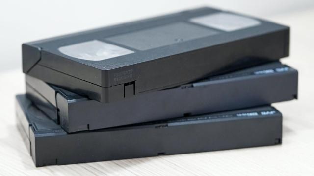 Los VHS, objetos de coleccionismo por los que más se pujan.