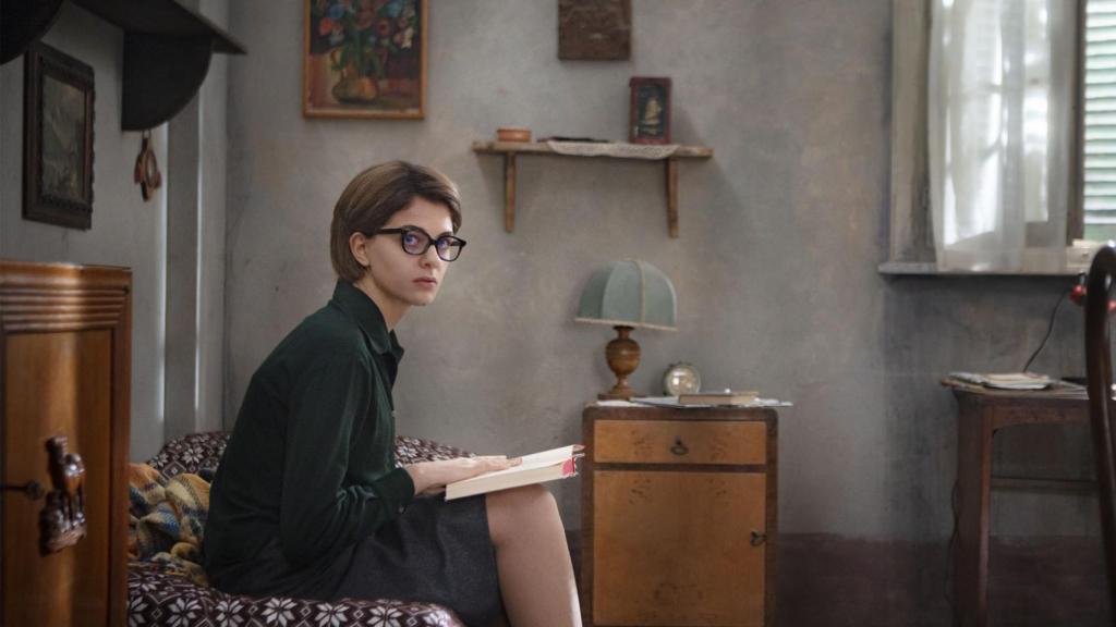 Elena Greco en la tercera temporada de 'La amiga estupenda'.