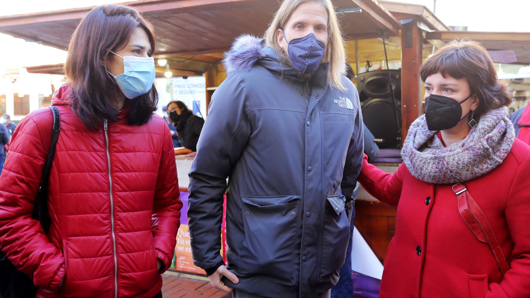 Pablo Fernández, María Sánchez e Isa Serra en Valladolid