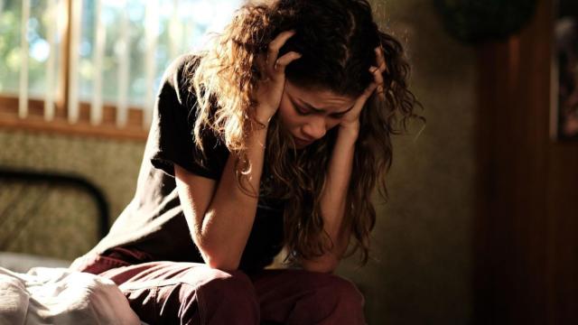 La glorificación de la adicción en 'Euphoria' o cómo dejamos de ver las series para consumirlas.