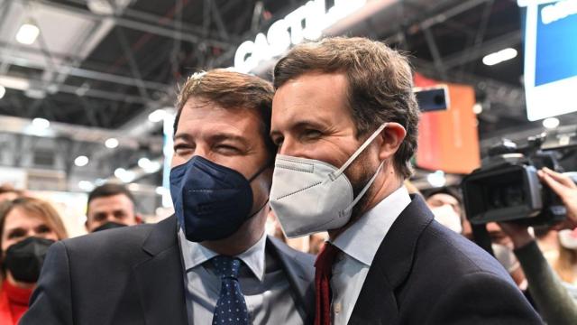 Pablo Casado y Alfonso Fernández Mañueco, durante la campaña electoral.