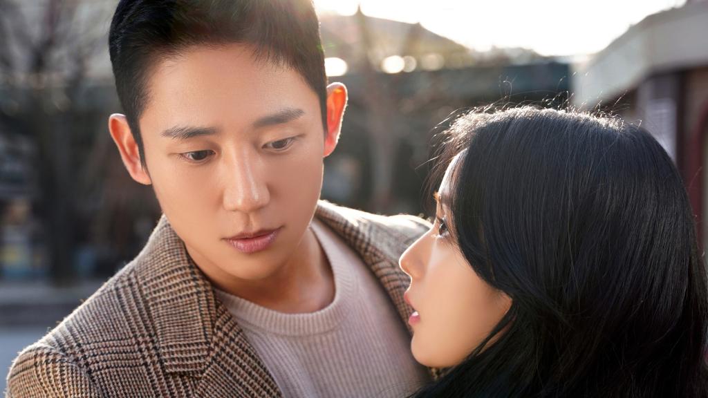 La pareja protagonista de 'Snowdrop'.